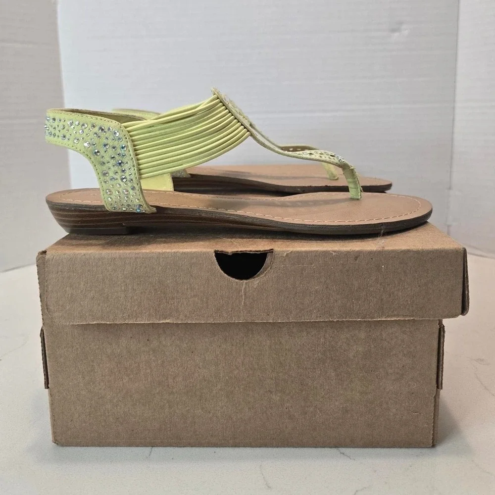 Madden Girl Triixie Thong Sandals‎ Yellow Neon- 8 US
